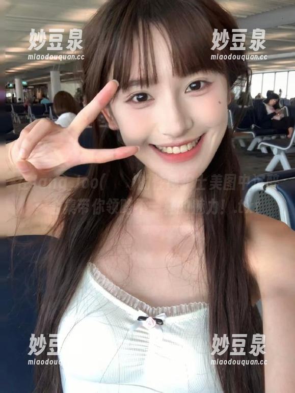 在Jang Joo(장주)的性感护士美图中沉醉：合集带你领略不一样的魅力！.txt